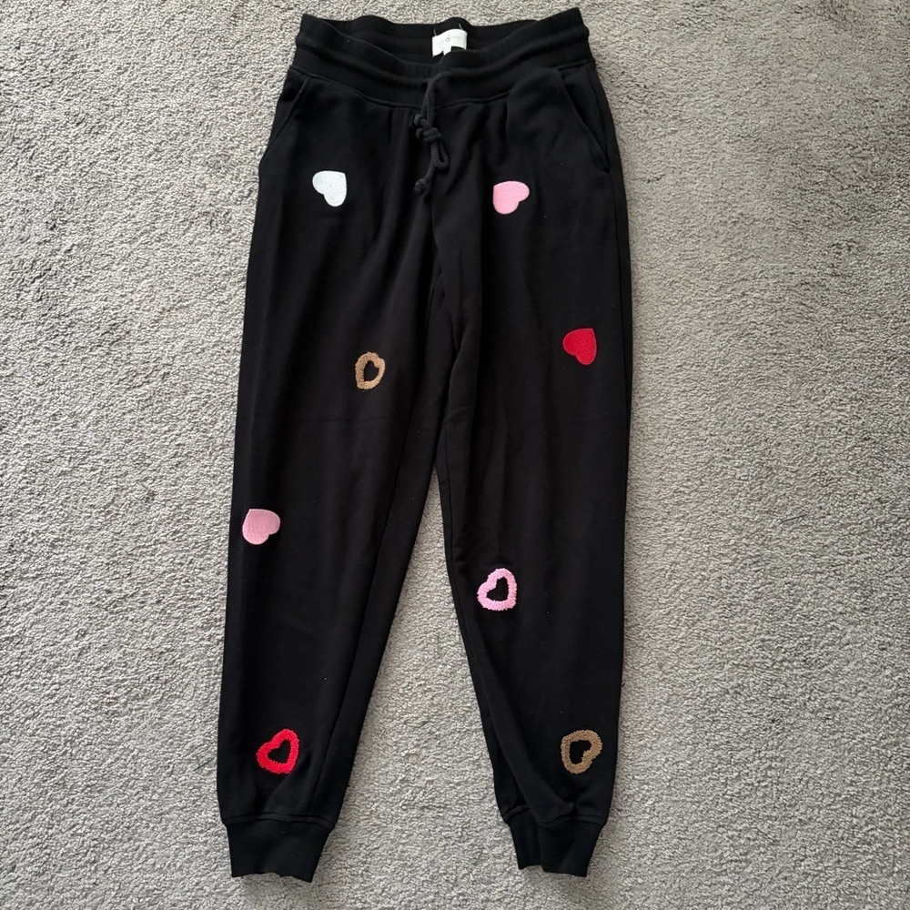 Lou & Grey Women’s Heart Pattern Joggers